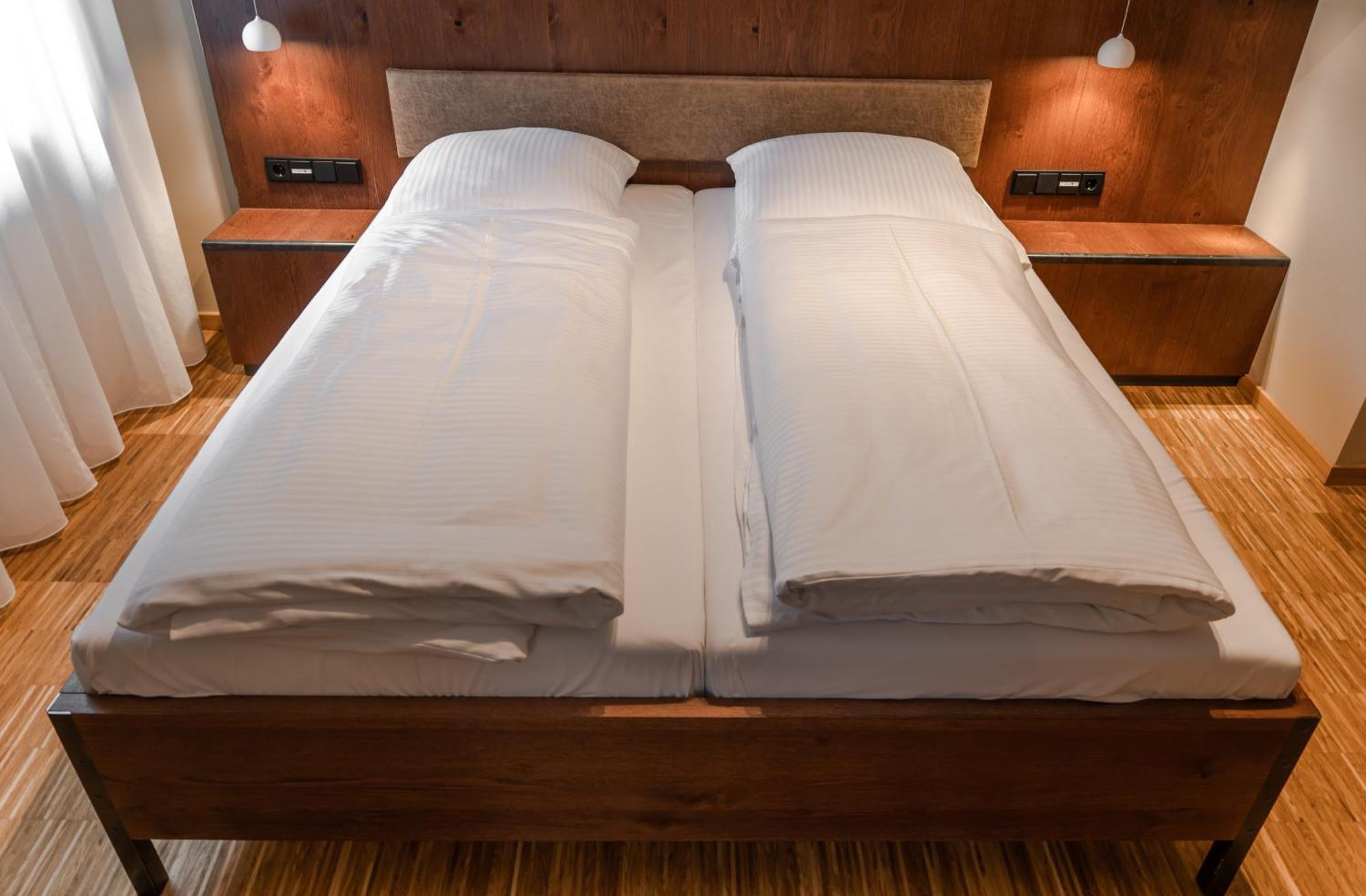 Cavallestro Deluxe Kitzingen Ngoại thất bức ảnh